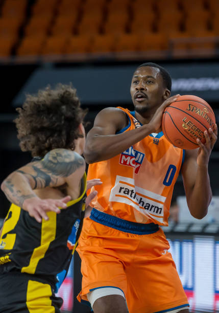 防守反抢和 防守反抢和